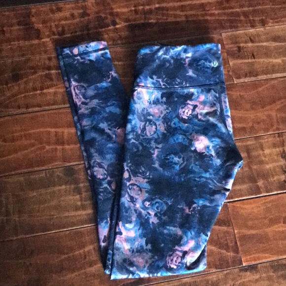 lululemon athletica Pants - LULULEMON leggings-Wunder under